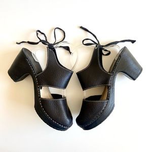 CALOU STOCKHOLM Black Leather Clogs Heels Ribbon Tie Back Women’s Size 40 9 US